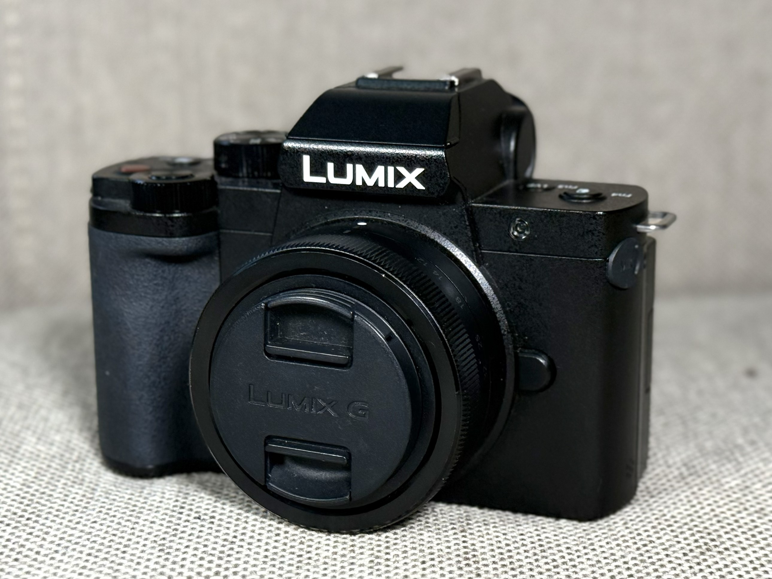 LUMIX DC-G100